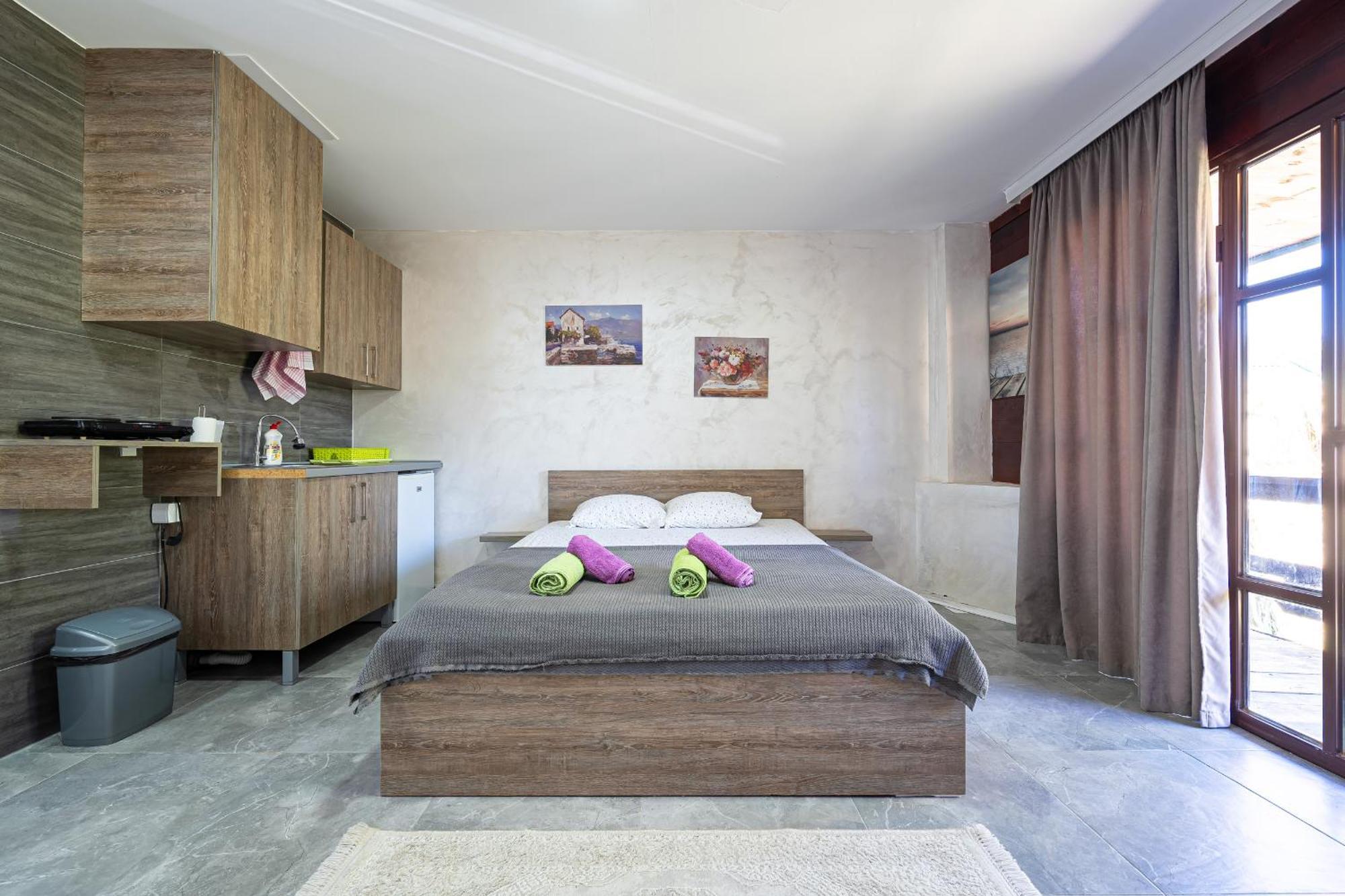 Apartments Obala ポドゴリツァ エクステリア 写真